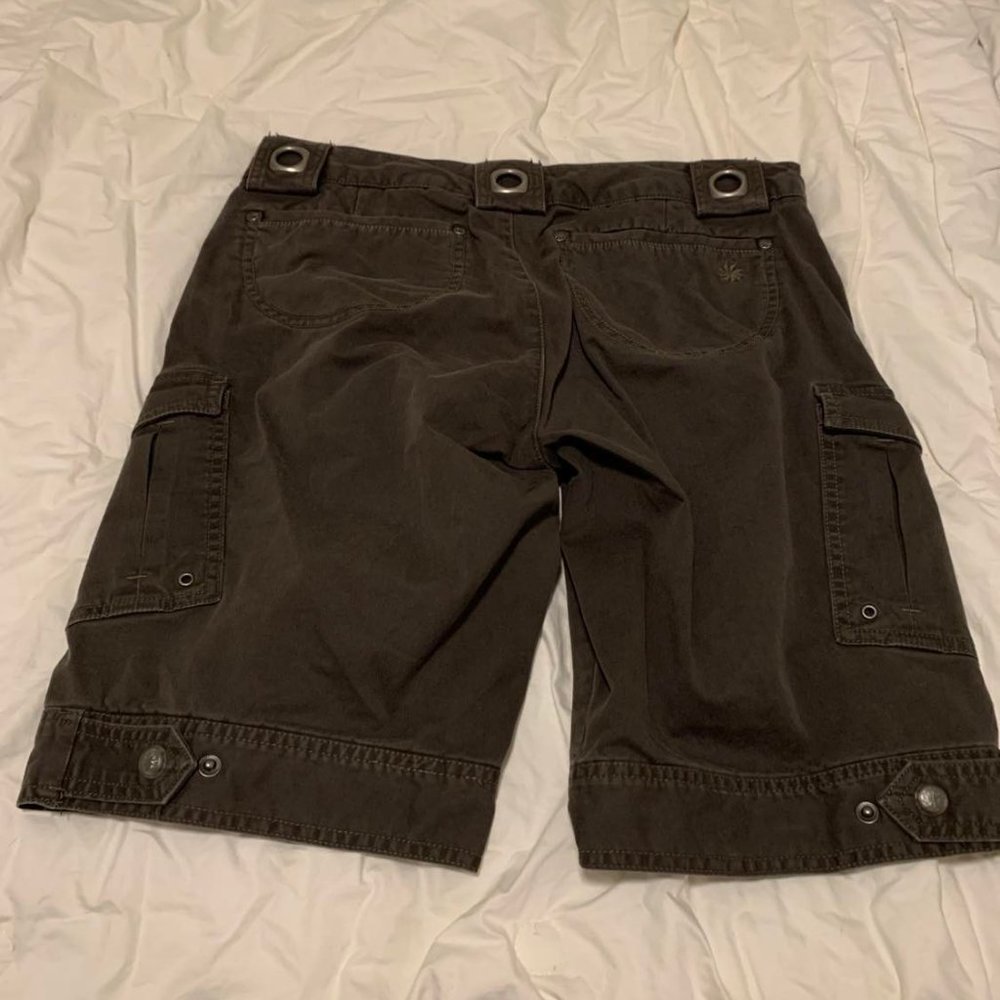 Athleta Kick It Cargo Bermuda Shorts Gray-Brown Size 6 - Picture 3 of 4